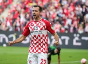 开云体育-奥格斯堡准备在比赛中对阵卡尔斯鲁厄