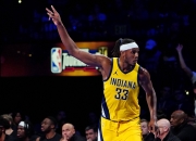 开云体育-篮球巨星为球队带来胜利，展现出色表现