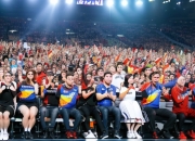 开云体育-足球赛场上各队风云际会，竞争日渐激烈