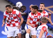 开云体育-欧洲杯赛事中球员技术水平不凡