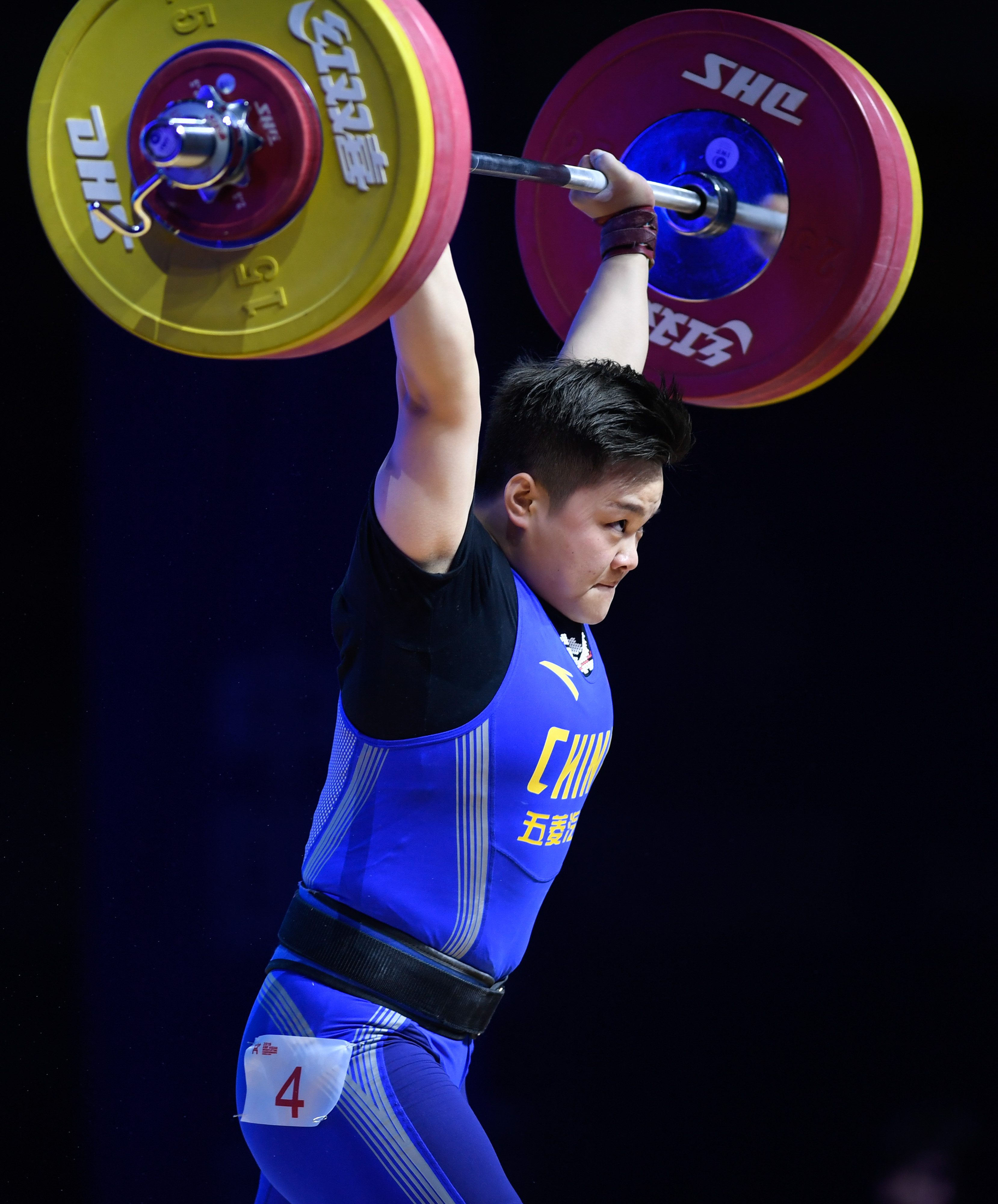 瑞士代表团在举重比赛中荣膺冠军