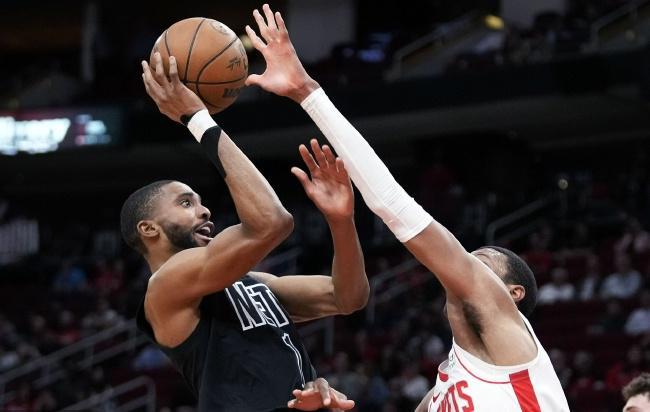 火箭惨败篮网，库里砍下三双霸气力逐巴特勒