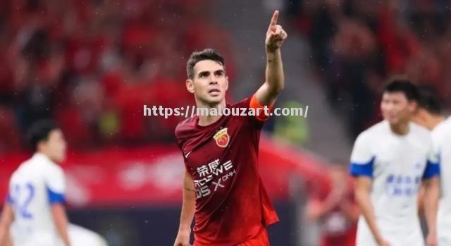 球场上的风云变幻，胜者笑到最后