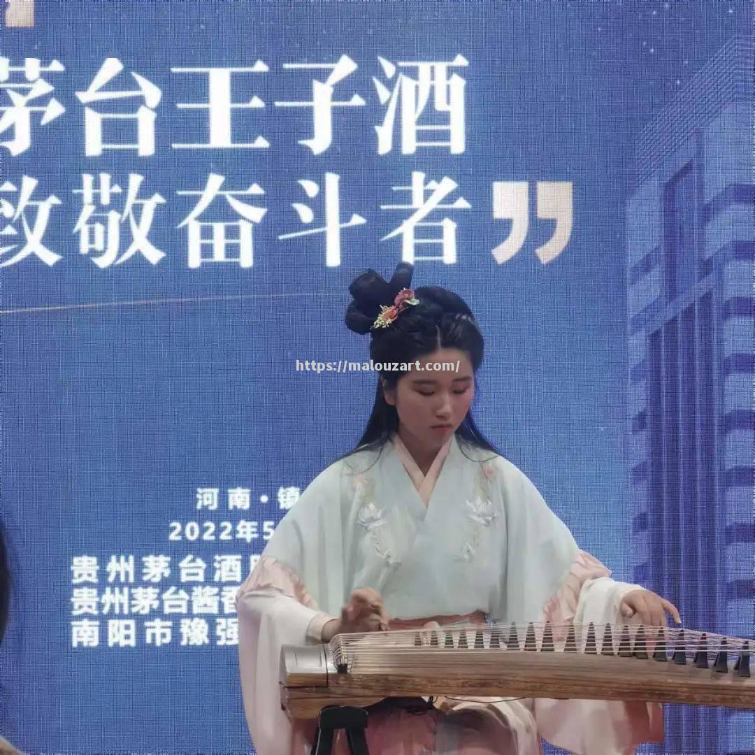 众多奋斗者展现才华，齐聚一堂体育盛事