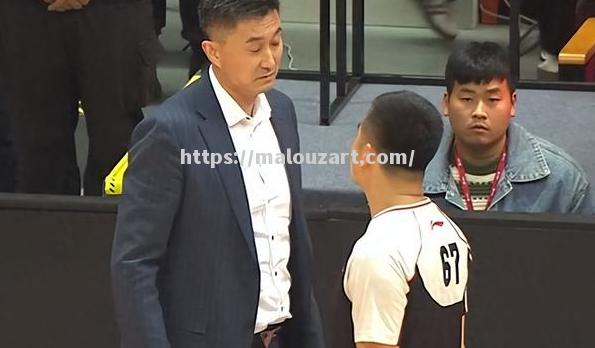 贵州队在场上表现强势，取得胜利