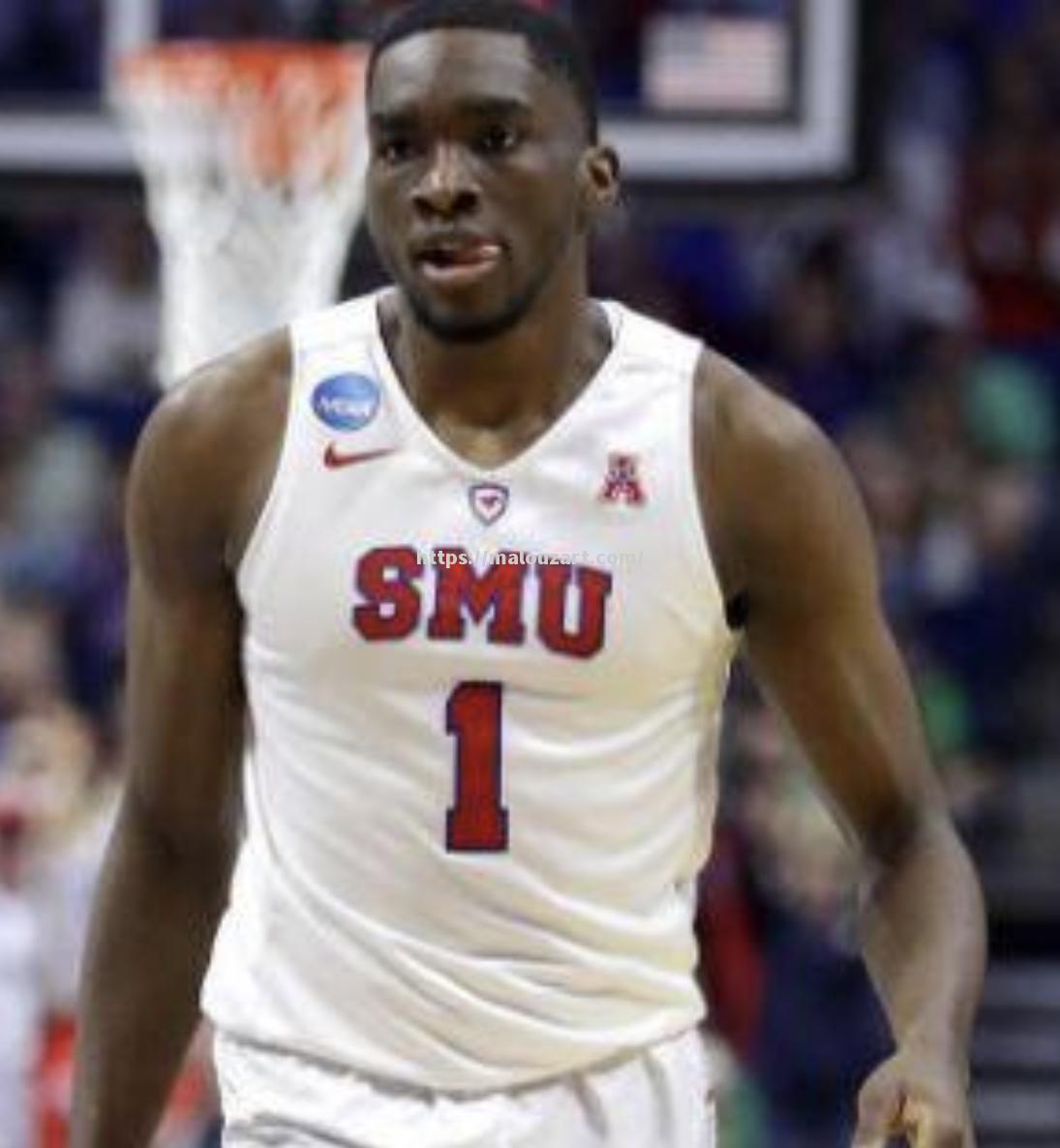 沙尔克球员努力奋战,最终战胜强敌 沙尔克球员努力奋战,最终战胜强敌