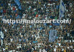 那不勒斯球迷抗议主席管理不善，俱乐部形势动荡